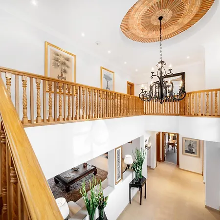 Extraordinary On An Elevated Position In Quinta Do Villa *