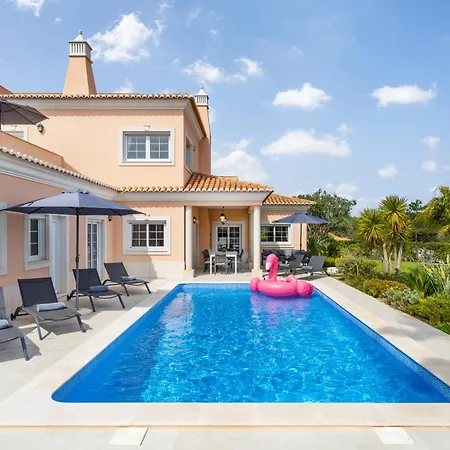 Villa Extraordinary On An Elevated Position In Quinta Do Quinta do Lago