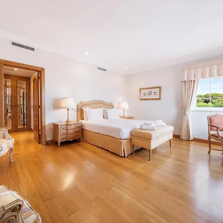 Villa Extraordinary On An Elevated Position In Quinta Do Quinta do Lago