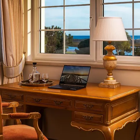 Extraordinary On An Elevated Position In Quinta Do *