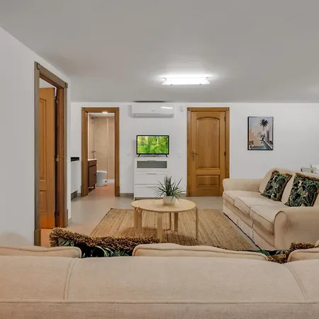 Extraordinary On An Elevated Position In Quinta Do *