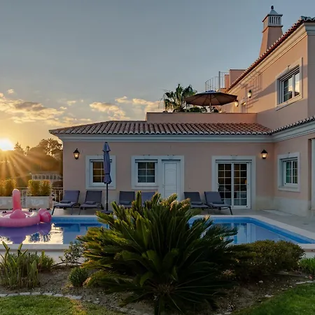 Villa Extraordinary On An Elevated Position In Quinta Do *