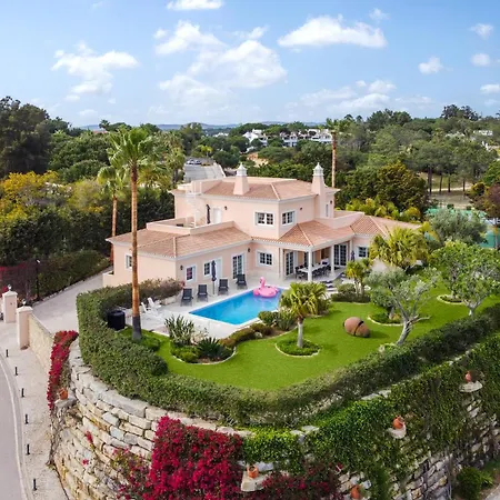 Extraordinary On An Elevated Position In Quinta Do Villa *