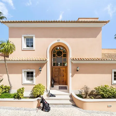 Extraordinary On An Elevated Position In Quinta Do Villa *