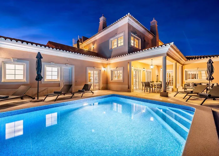 Extraordinary On An Elevated Position In Quinta Do Villa *
